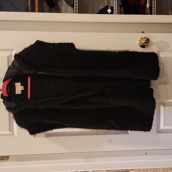 EVY'S Tree Hooded Fuzzy Sweater - Picture 2 of 10